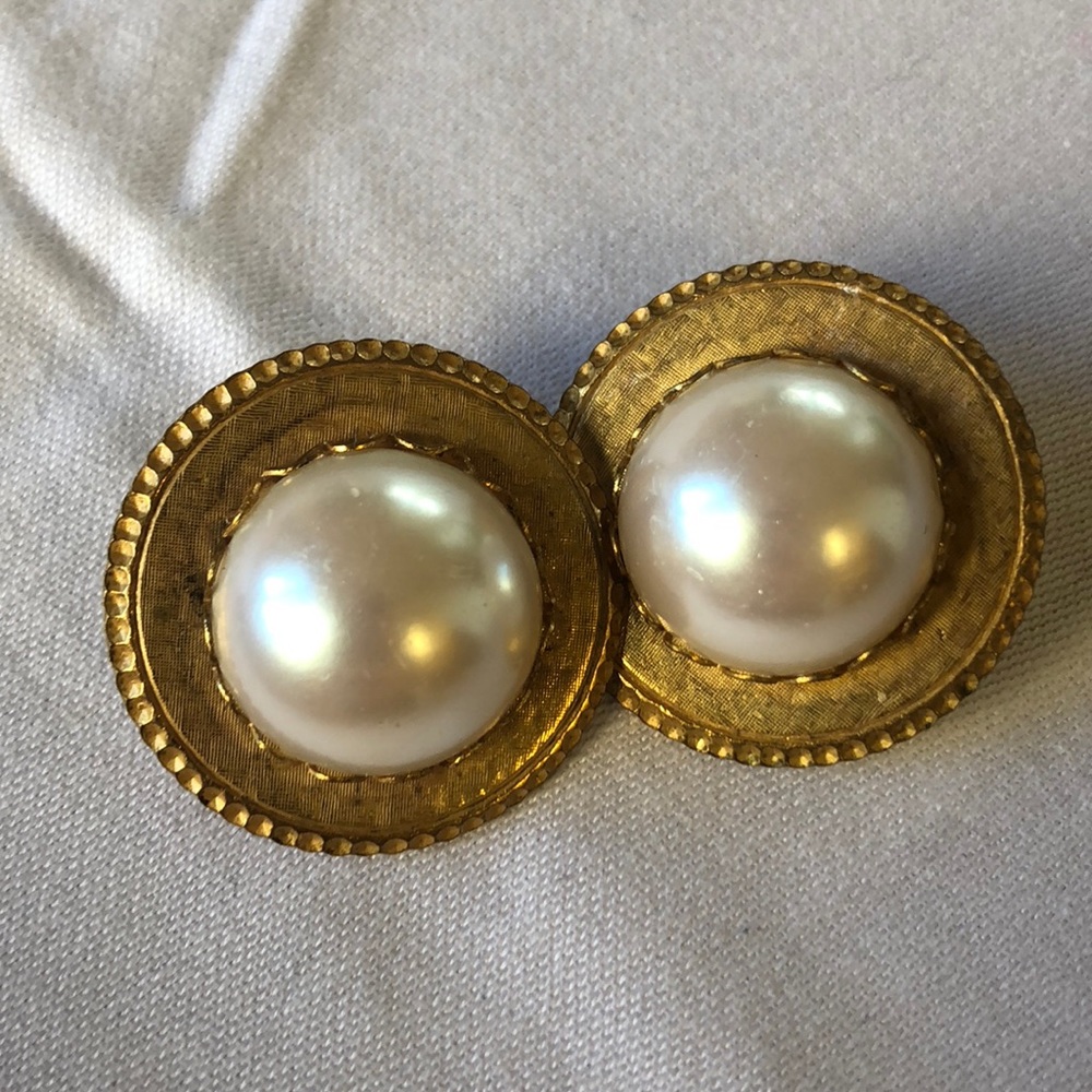 Vintage pearl earrings costume jewelry
